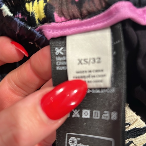 The Gia mid-rise wide-leg printed XS 32 stretch waist - Picture 16 of 16